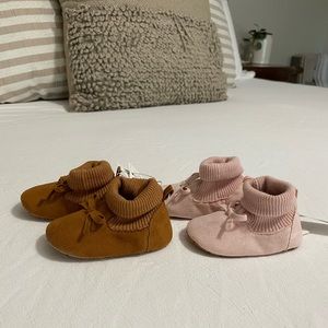 NWT Old Navy Infant Moccasins (2 pairs)